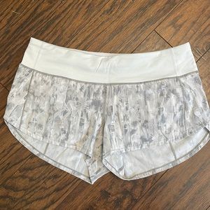 Lululemon Speed Up Shorts 2.5”